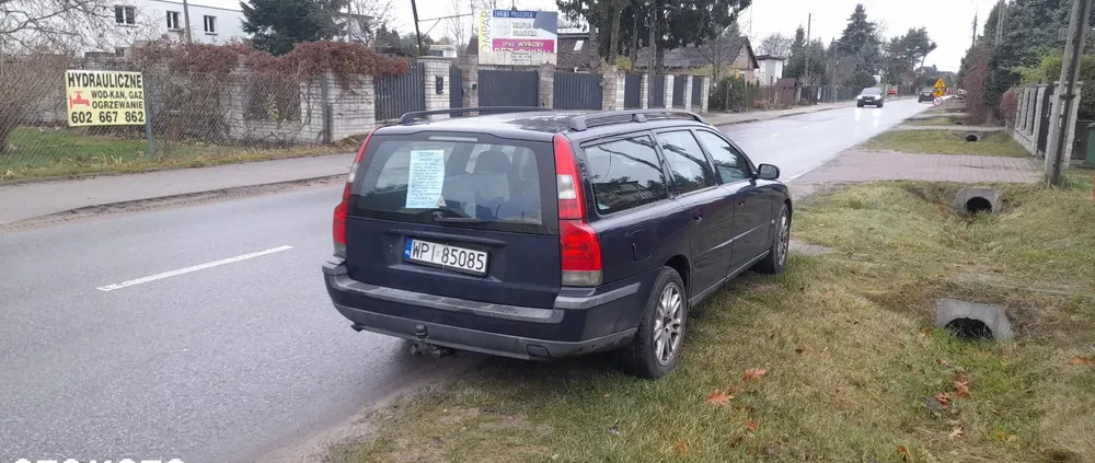 samochody osobowe Volvo V70 cena 8900 przebieg: 411850, rok produkcji 2003 z Łazy